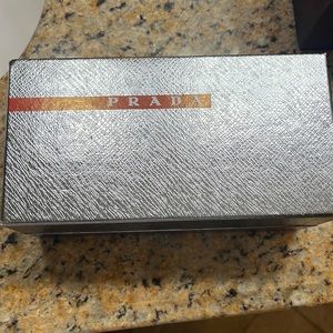 Prada NIB PRT Sunglasses Cat eye